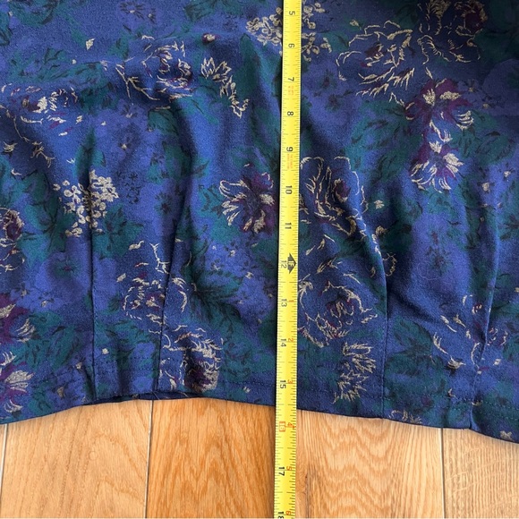 Vintage 90s 2 Piece Dark Blue Floral Belted Skirt and Top Set Size Small - Picture 4 of 13